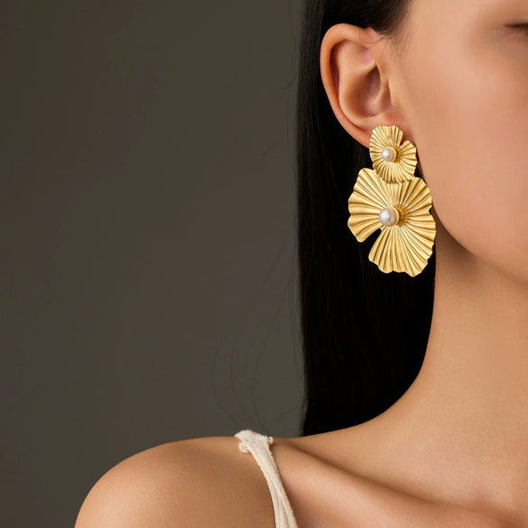 Wholesale Vintage Style Stainless Steel Electroplated Irregular Pleated Flowers Earrings