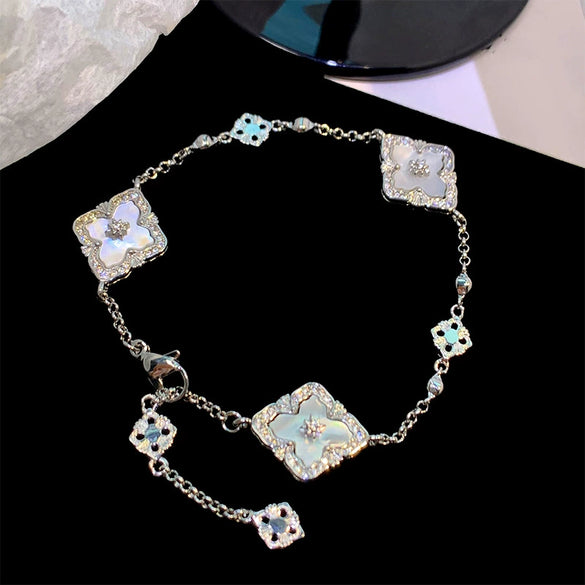 Wholesale Women Copper Light Luxury Flower Diamond Striped Electroplating Bracelet