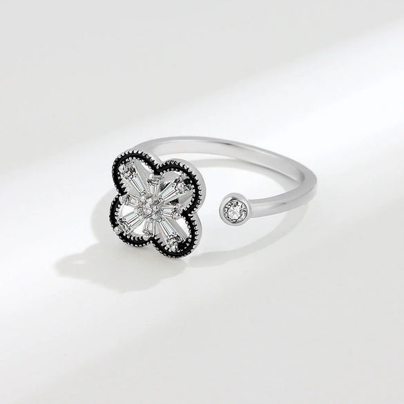 Wholesale Women Fashion Four Leaf Clover Rotatable Ring Copper Electroplated