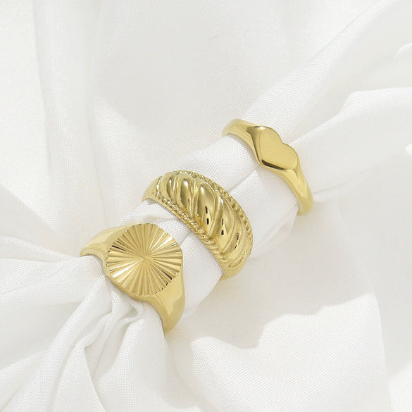 Wholesale Women Fashion Geometric Stainless Steel Electroplated Croissant Hollow Twist Ring Jewelry