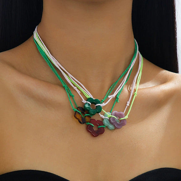 Wholesale Women's Acrylic Alloy Electroplated Five Leaf Clover And Flower Pendant Necklace In Sweet And Cool Style
