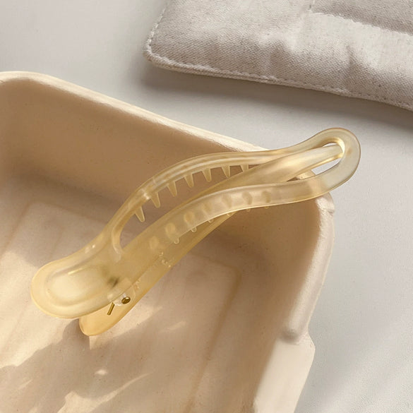 Wholesale Women's Acrylic Handmade Duckbill Clip Hair Accessories With Gradient Frosted Style And Simple Advanced Sense