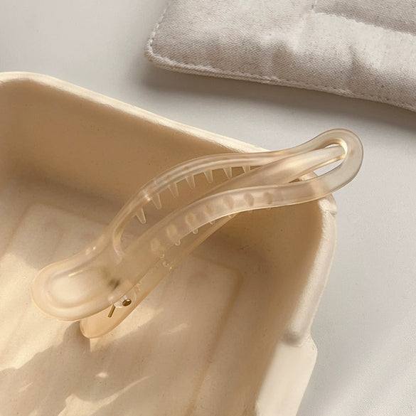 Wholesale Women's Acrylic Handmade Duckbill Clip Hair Accessories With Gradient Frosted Style And Simple Advanced Sense