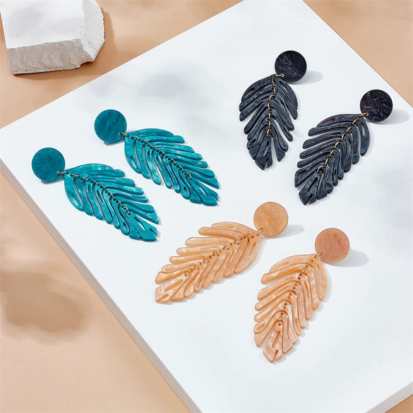 Wholesale Women's Acrylic Pendant Jewelry Earrings With Retro Simple Creative Design In Fish Bone Leaf Shape And Multi Color Electroplated