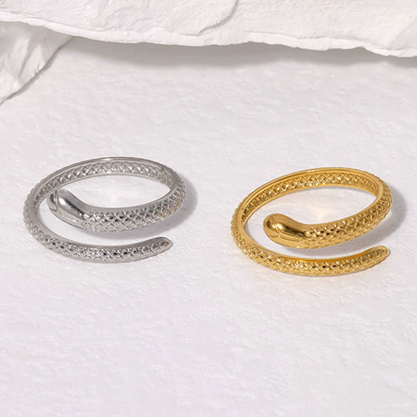 Wholesale Women's Adjustable Snakeshaped 18K Goldplated Titanium Steel Split Ring With Animal Pattern