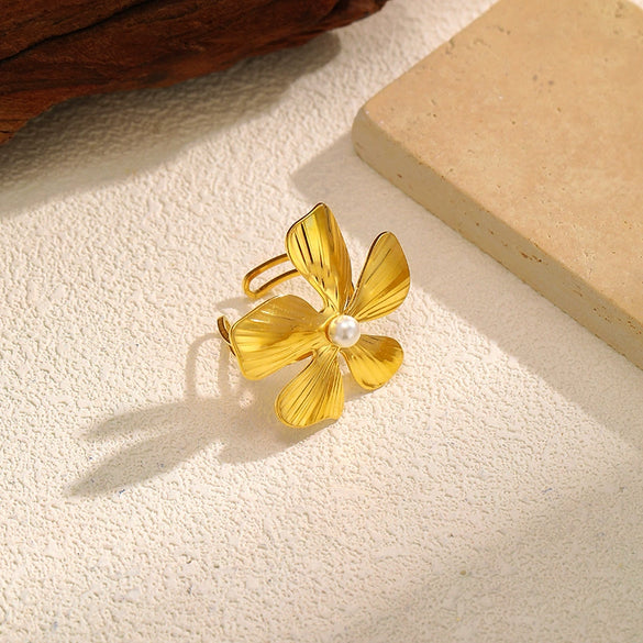Wholesale Women's Adjustable Stainless Steel Flowershaped Polished Plated Gold Ring Accessories