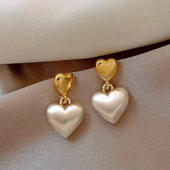 Wholesale Women's Alloy And 925 Silver Heart Shape Electroplated Pearl Love Earrings