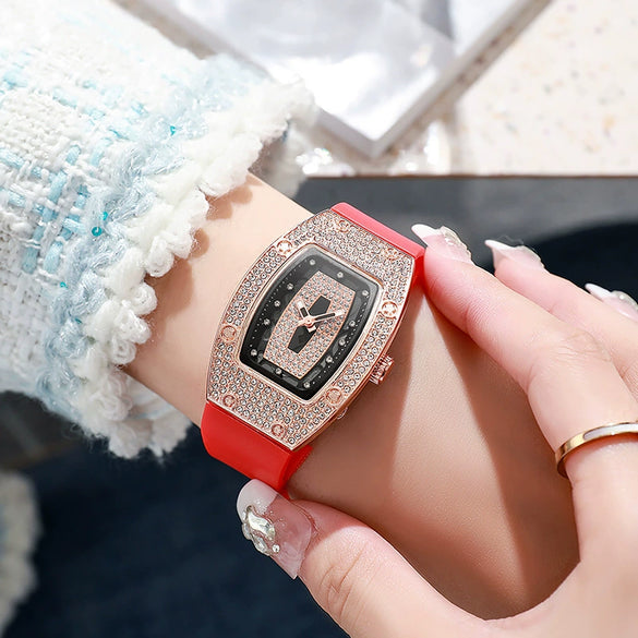 Wholesale Women's Alloy And Stainless Steel Barrelshaped Quartz Watch With Diamond Set And Fashion Style