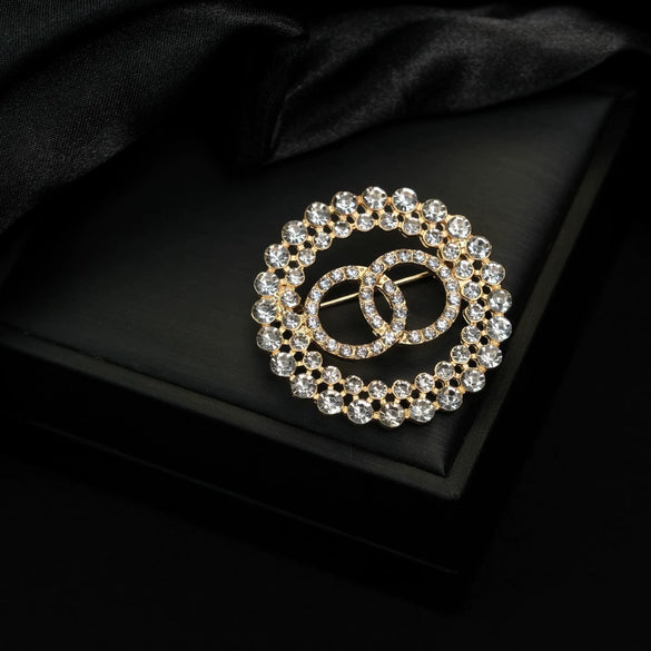 Wholesale Women's Alloy Brooch In Palace Style With Heart And Geometric Patterns And Electroplating Treatment