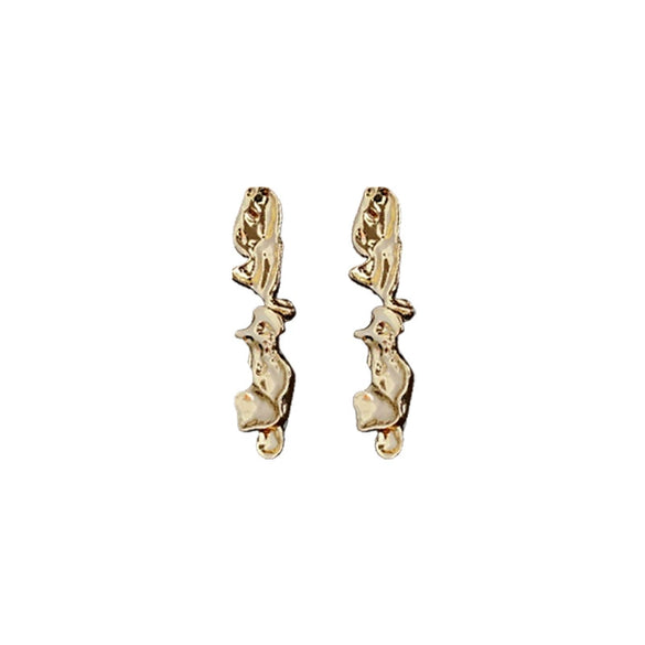 Wholesale Women's Alloy Clavicle Chain Necklace With Irregular Fold Metal Stitching And Geometric Pattern Electroplated