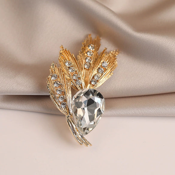 Wholesale Women's Alloy Electroplated Flowershaped Wheat Ear Antirunning Light Brooch Minimalist Style
