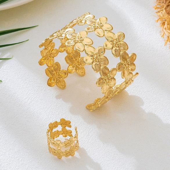 Wholesale Women's Alloy Electroplated Minimalist Open Design Geometric Threedimensional Flower Petal Hand Jewelry And Earrings Set