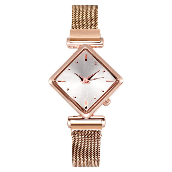 Wholesale Women's Alloy Fashion Watch Set With Round Dial And Textile Strap