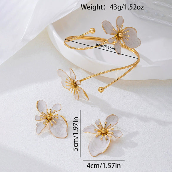 Wholesale Women's Alloy Geometric Flower Electroplated Arm Bracelet And Earring Set