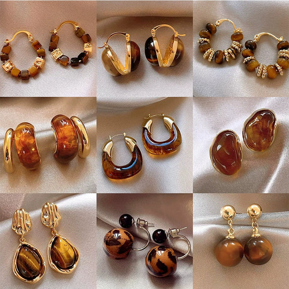 Wholesale Women's Alloy Geometric Maillard Style Earrings With Silver Needle And Electroplating