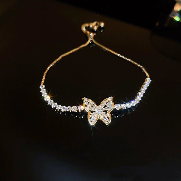 Wholesale Women's Alloy Geometric Microinlay Bracelet