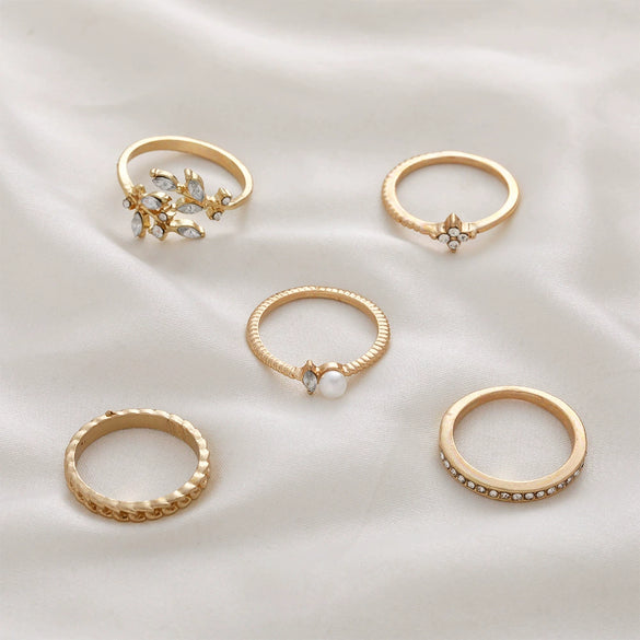 Wholesale Women's Alloy Geometric Style Ring Jewelry With Leaves Diamond Pearl And Electroplating Treatment