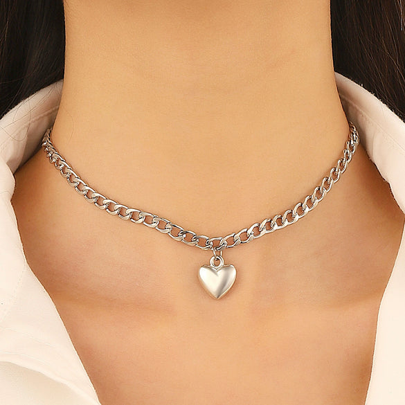 Wholesale Women's Alloy Heart Shape Pendant O Chain Necklace With Electroplating Treatment Korean Fashion Simple Love Style