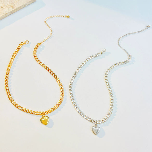 Wholesale Women's Alloy Heart Shape Pendant O Chain Necklace With Electroplating Treatment Korean Fashion Simple Love Style