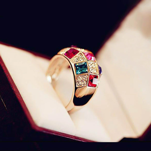Wholesale Women's Alloy Magic Color Inlaid Rhinestone Geometric Design Diamond Ring