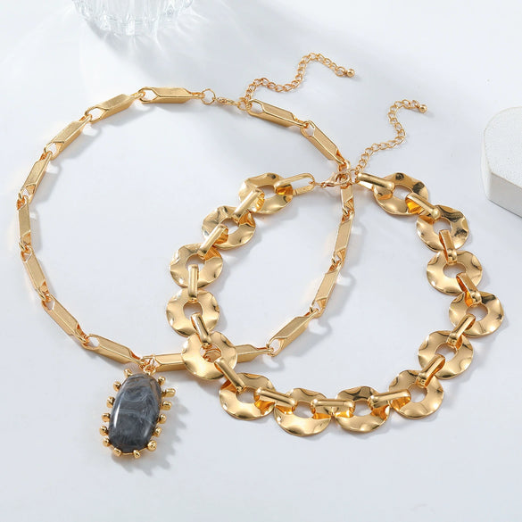 Wholesale Women's Alloy Ochain Natural Stone Pendant Necklace With Geometric Style