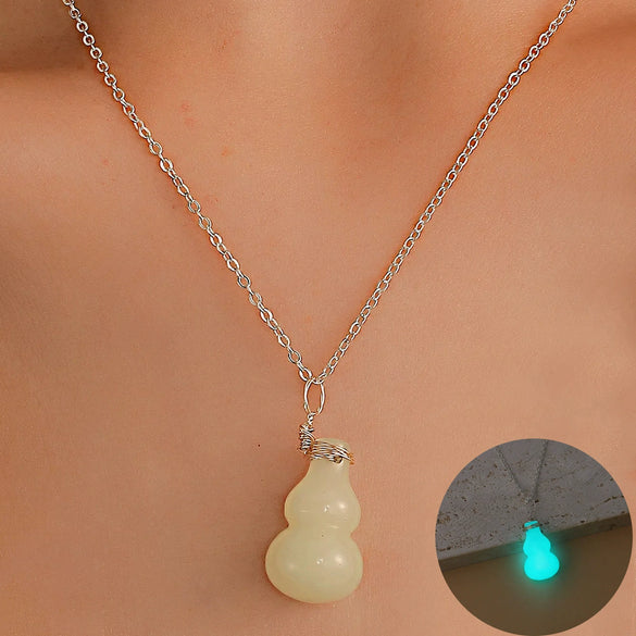 Wholesale Women's Alloy Pearl Necklace With Heart Shape And Electroplating Design