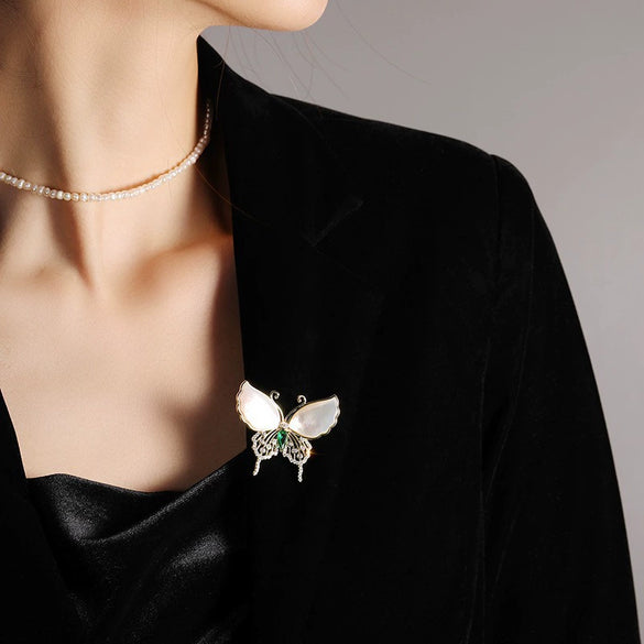 Wholesale Women's Alloy Retro Animal Shaped Butterfly Brooch With Electroplating Minimalist Style High End Sense Suit Coat Accessory