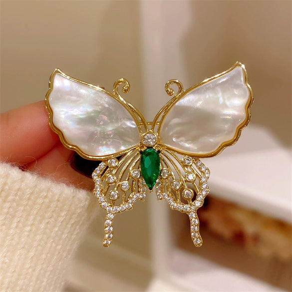 Wholesale Women's Alloy Retro Animal Shaped Butterfly Brooch With Electroplating Minimalist Style High End Sense Suit Coat Accessory