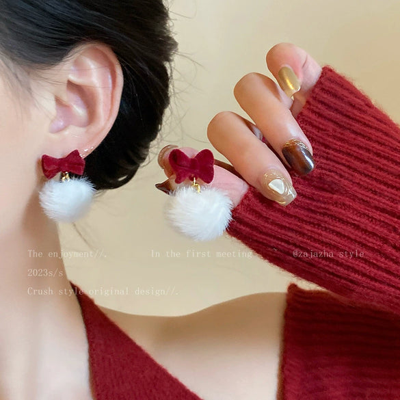 Wholesale Women's Alloy 925 Silver Electroplated Geometric Heart Shape Earrings