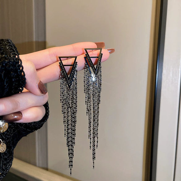 Wholesale Women's Alloy Silver Needle Geometric Earrings Set With Black Crystal High End Luxury Style