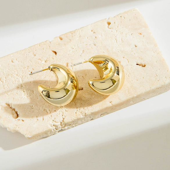 Wholesale Women's Alloy Water Drop C Shaped Geometric Earrings With Electroplating Treatment