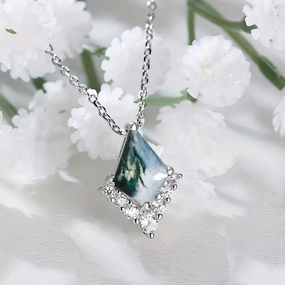 Wholesale Women's Ancient Style Minimalist Copper Necklace With Microinlaid Zircon Geometric Rhombus Pendant And O Word Chain