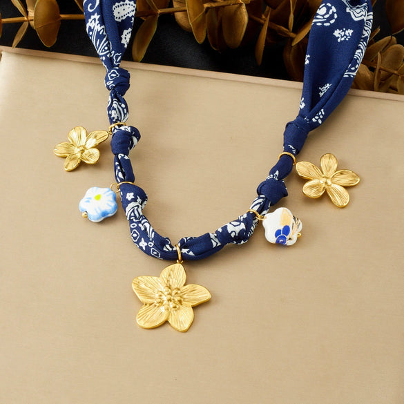 Wholesale Women's Ancient Style Plants And Flowers Pattern Blue Printed Fabric Chain Goldplated Stainless Steel Flower Pendant Jewelry Set