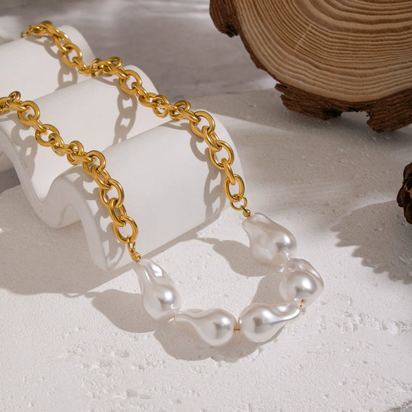 Wholesale Women's Baroque Pearl Necklace With Geometric Design 18K Real Gold Plated Stainless Steel Chain Light Luxury Minimalist Style