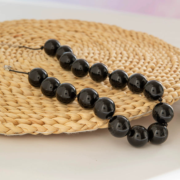 Wholesale Women's Bohemian Style Colorful Large Bead Single Layer Exaggerated Personality Beaded Necklace With Acrylic And Mixed Materials And Geometric Pattern