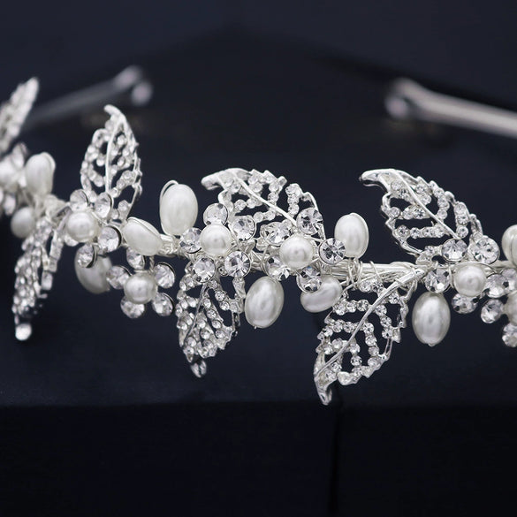 Wholesale Women's Bridal Headwear Pearl And Zinc Alloy Handmade Mori Style Flower And Leaf Hair Band With Diamond Light Luxury Accessories