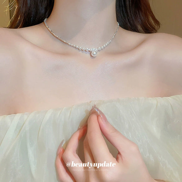 Wholesale Women's Broken Silver Imitation Pearl Zircon Pendant Necklace With Geometric Pattern Handmade Light Luxury Clavicle Chain