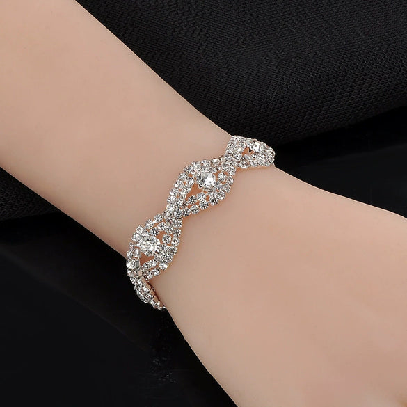 Wholesale Women's Cartoon Geometric Claw Drill Rhinestone Alloy Bracelet