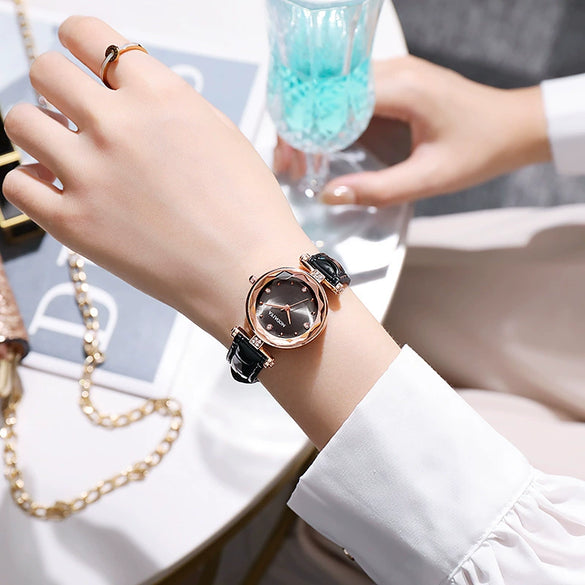 Wholesale Women's Casual Green Belt Quartz Watch With Alloy Case And Pu Strap In Round Shape