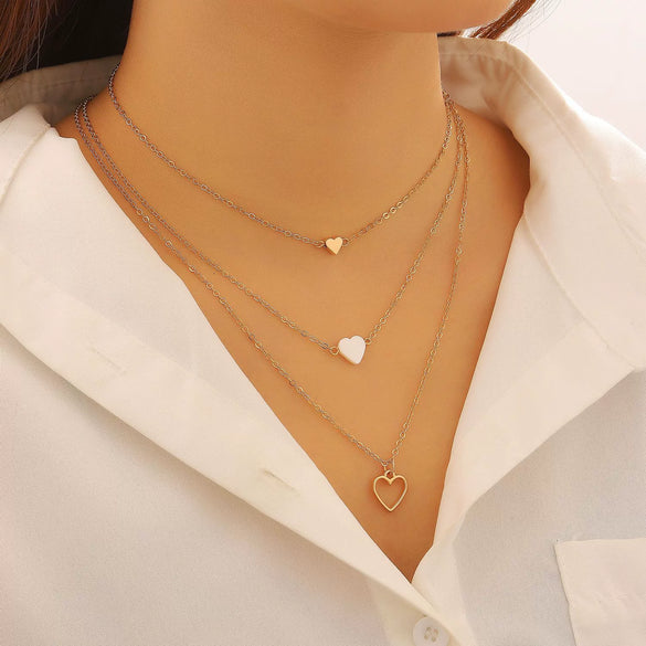 Wholesale Women's Casual Multilayered Necklace Threepiece Set With Electroplated Zinc Alloy Heart Pendant