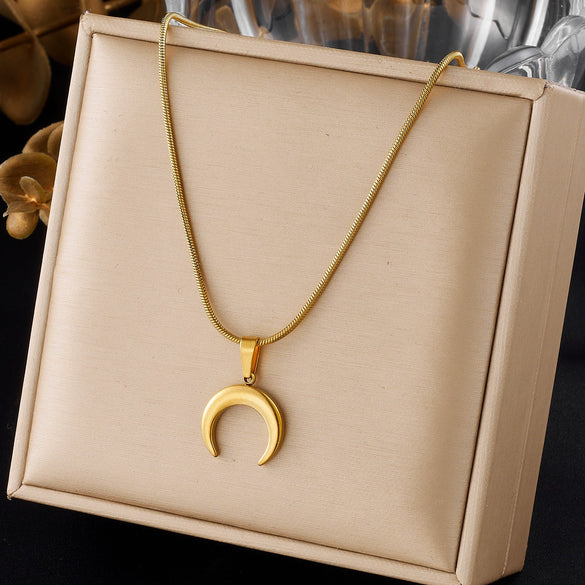 Wholesale Women's Casual Simple Goldplated Stainless Steel Moon Necklace With Snake Bone Chain
