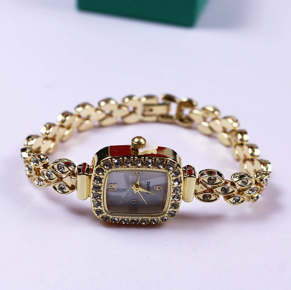 Wholesale Women's Casual Square Metal Alloy Stainless Steel Bracelet Watch With Diamond Inlay
