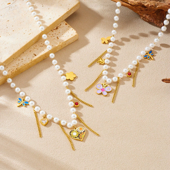 Wholesale Women's Casual Stainless Steel Electroplated Heart Shape Insect Pattern Pearl Strand Beaded Chain Necklace With Imitation Pearl Tassel Pendant