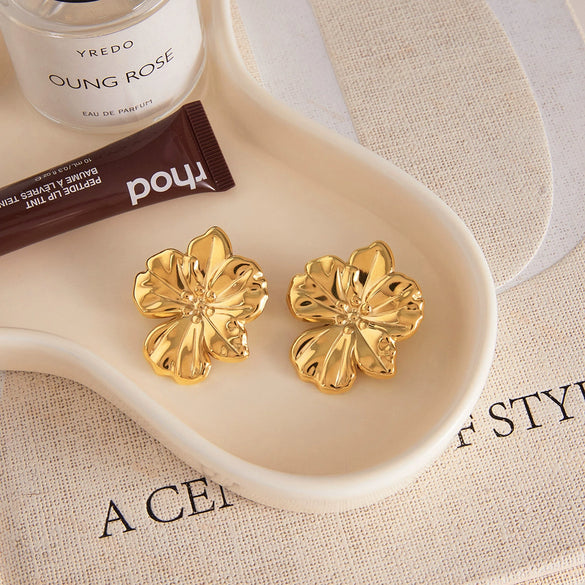 Wholesale Women's Casual Stainless Steel Geometric Flower Electroplated Earrings