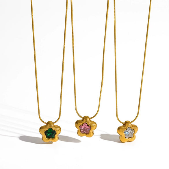 Wholesale Women's Casual Stainless Steel Geometric Flower Pendant Necklace With Pvd Furnace Vacuum Real Gold Plating And Round Snake Chain