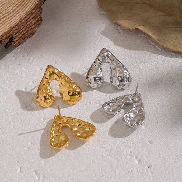 Wholesale Women's Casual Stainless Steel Heart Shape Vacuum Real Gold Plated Hammered Texture Earrings