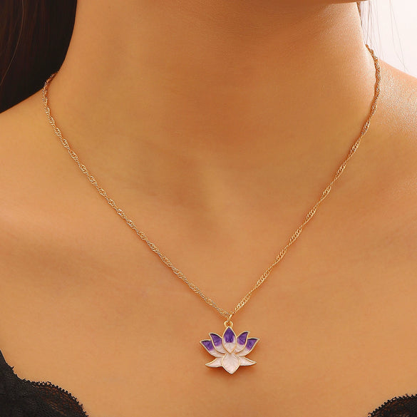 Wholesale Women's Casual Style Electroplated Zinc Alloy Flower Pattern Necklace