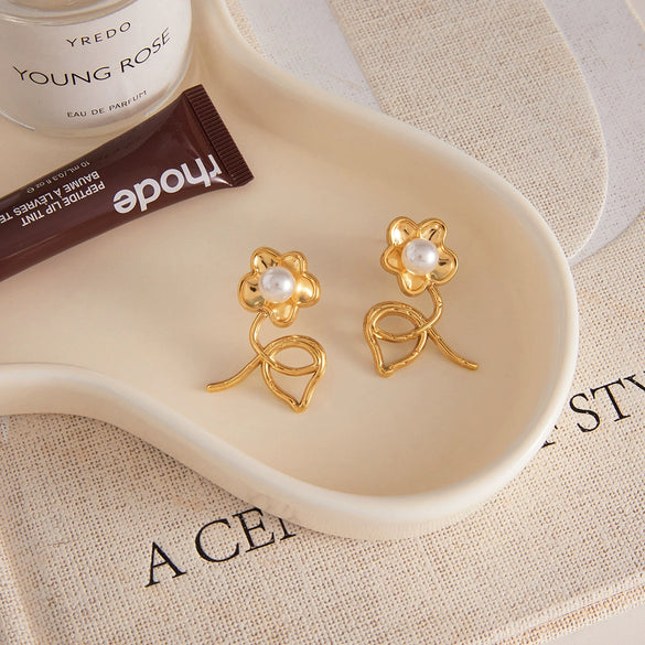 Wholesale Women's Casual Style Stainless Steel Electroplated Flower Earrings