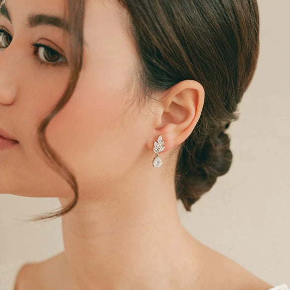 Wholesale Women's Classic Retro Microinlaid Copper Earrings With Horse Eye Water Drops Zircon And Geometric Pattern