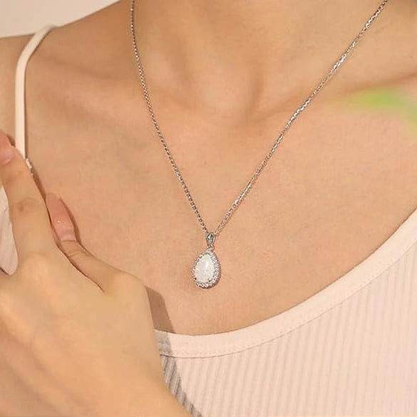 Wholesale Women's Classical Imitation Opal Necklace With Geometric Design Copper O Chain Mixed Gemstone Inlay And Electroplating